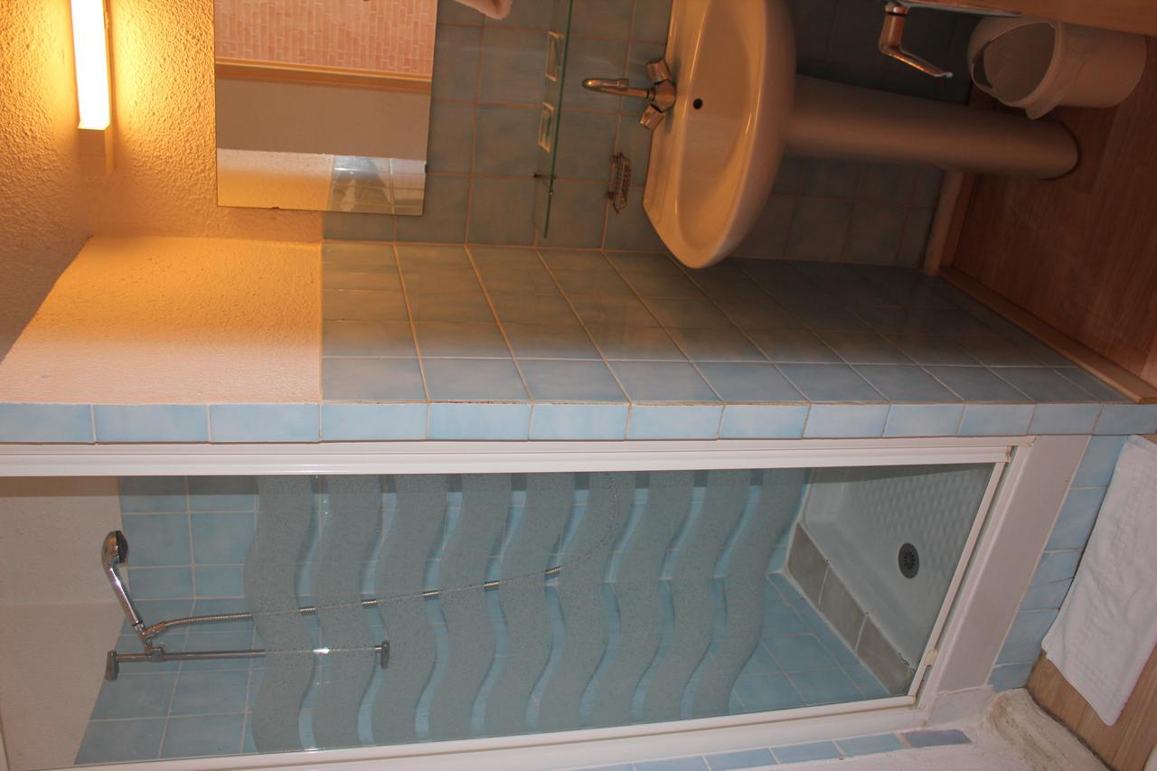 Hotel Du Champs De Mars Béziers Habitación foto